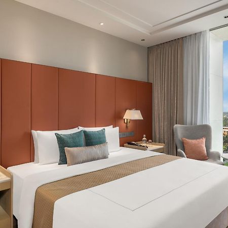Taj Cochin International Airport, Kerala Hotell Kochi Exteriör bild