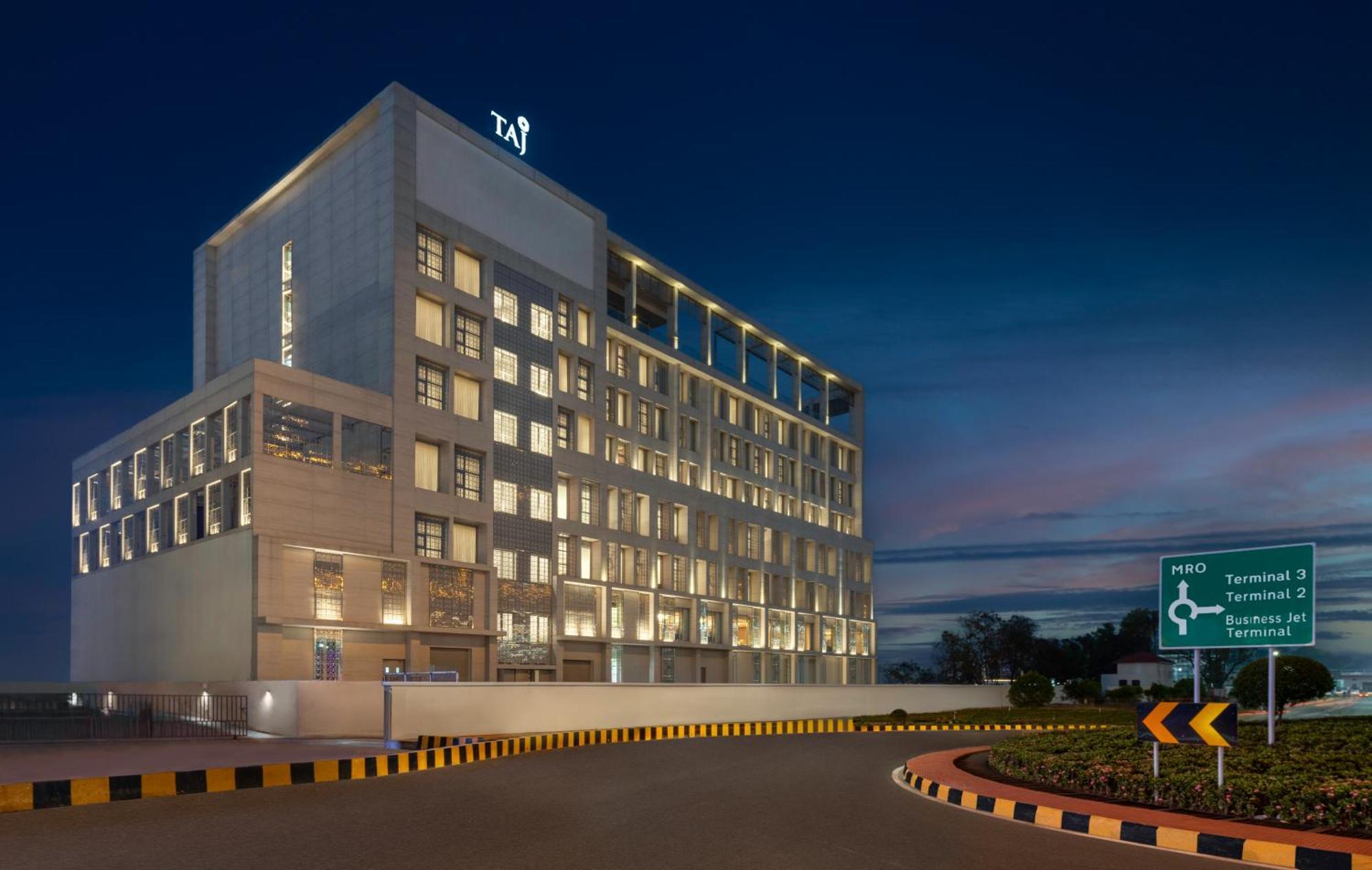 Taj Cochin International Airport, Kerala Hotell Kochi Exteriör bild